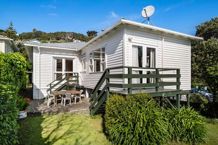 81 Totara Road Miramar_13