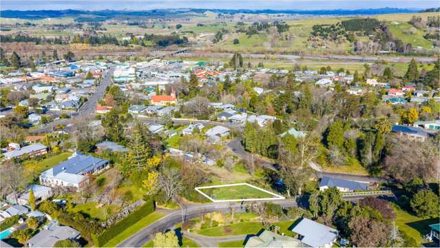 7 Windsor Road Waipawa_1