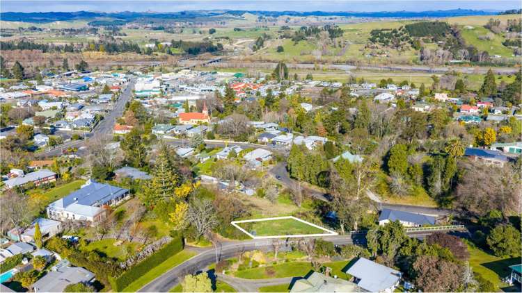 7 Windsor Road Waipawa_1