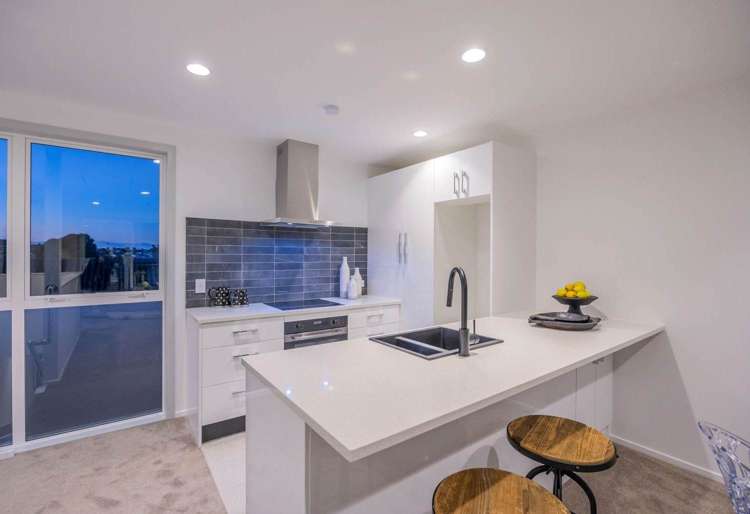 8/70a Barrack Road Mount Wellington_5