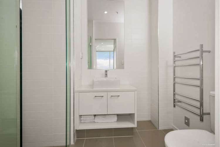 602/3 Northcroft Street_3