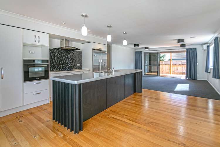 35 Mary-Ellen Place_3