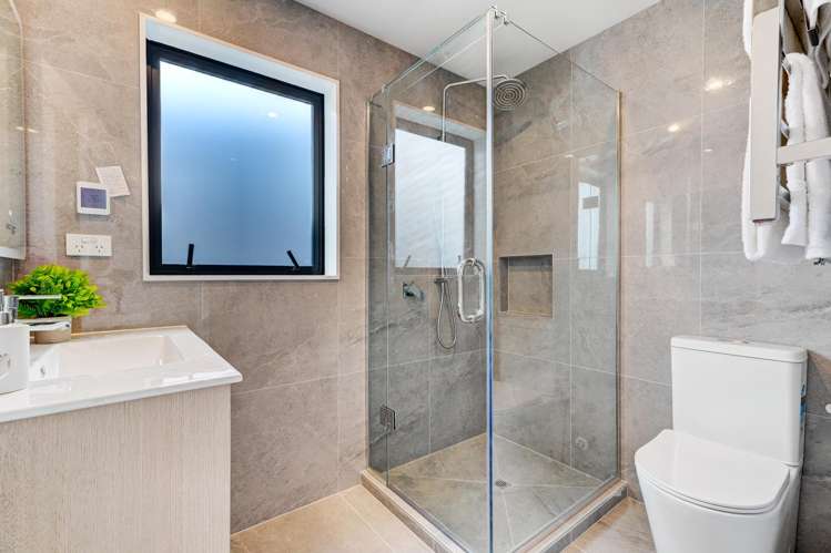 82 Gifford Avenue Mount Roskill_17