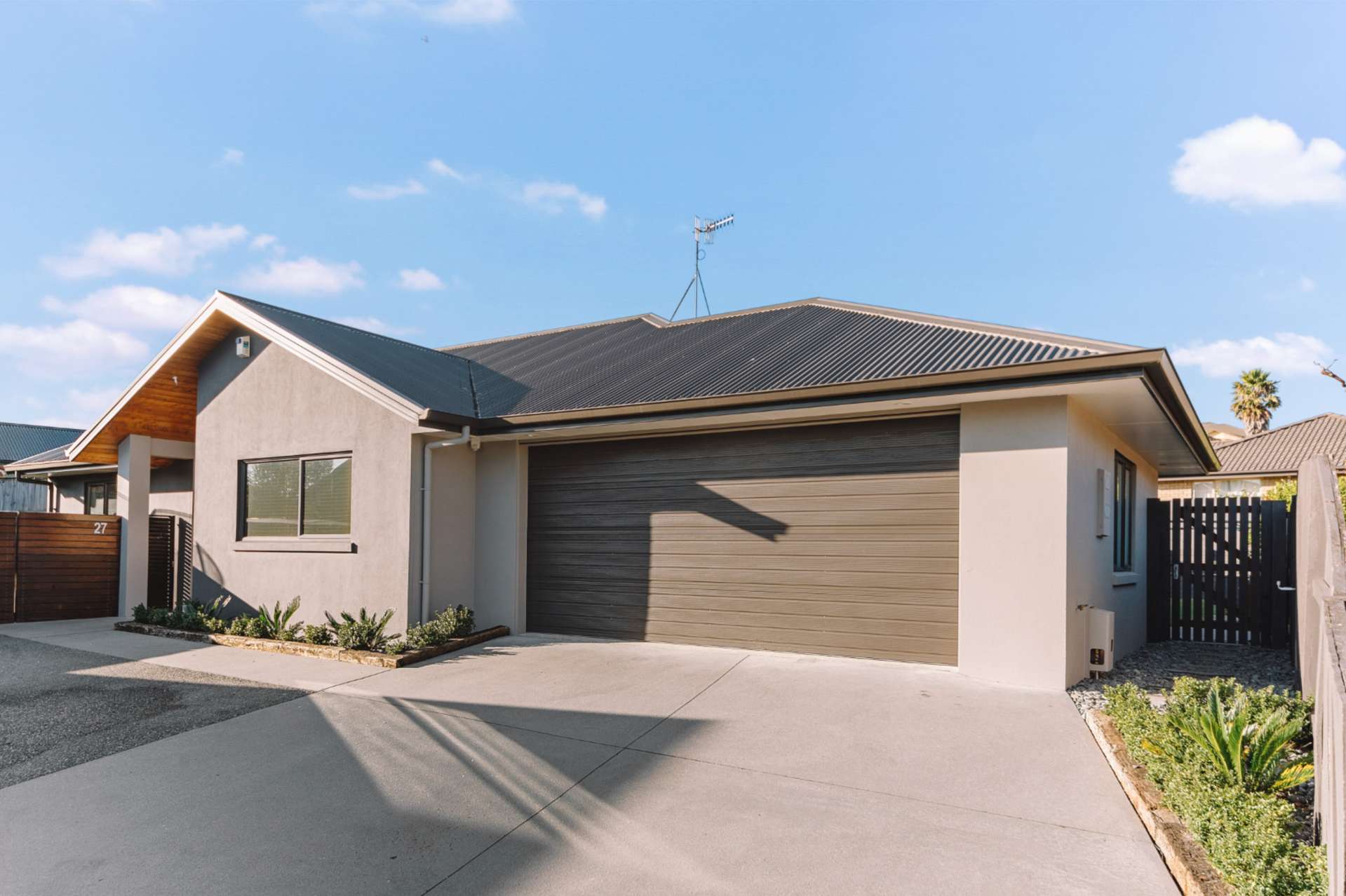 27 The Ford Huntington_0