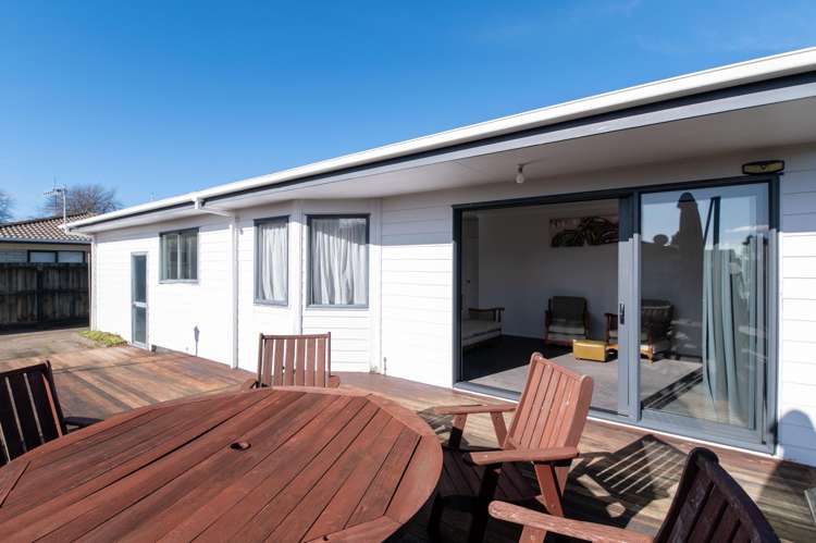 9a Holland Street Glenholme_13