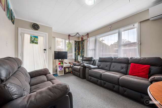 2/11 Sutherland Avenue Silverstream_1