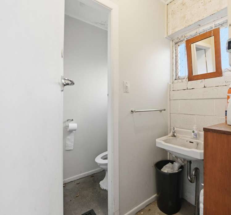 20 The Town Center Turangi_11