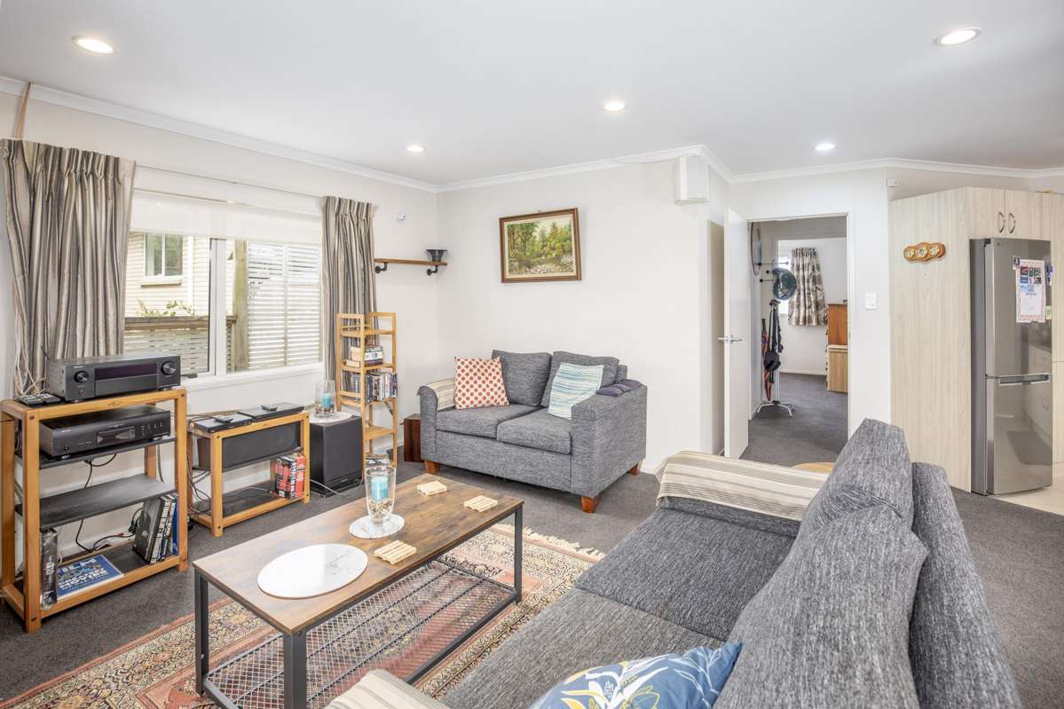 37/8 Village Place_1