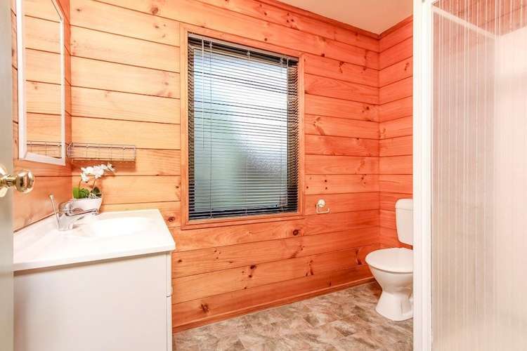 59a Tirimoana Road Te Atatu South_16