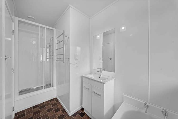 17 Faith Bullock Place New Lynn_10