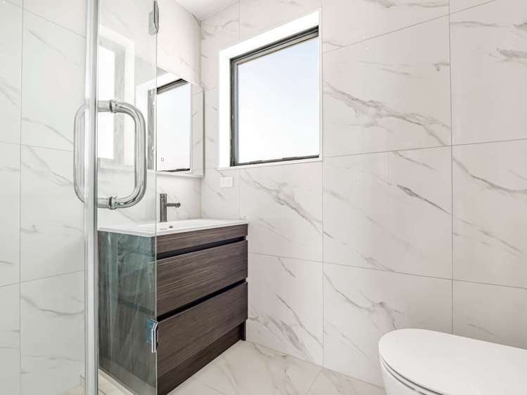 3/7 Kingfisher Place Favona_16