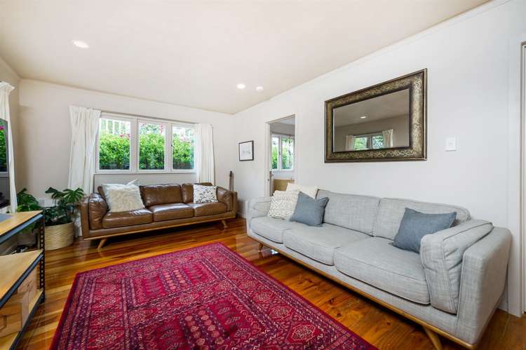 669 Beach Road Rothesay Bay_2