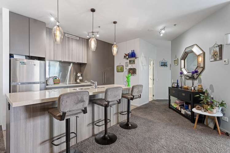 415/11 Tamariki Avenue_5