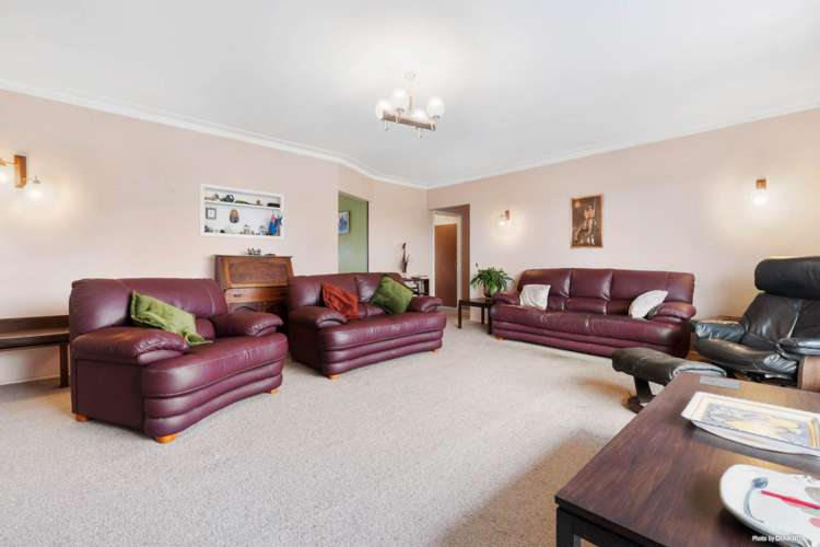 17 Cheriton Road Mellons Bay_10