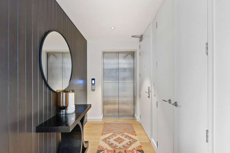 602/52 Sale Street_4