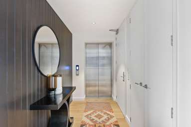 602/52 Sale Street_4
