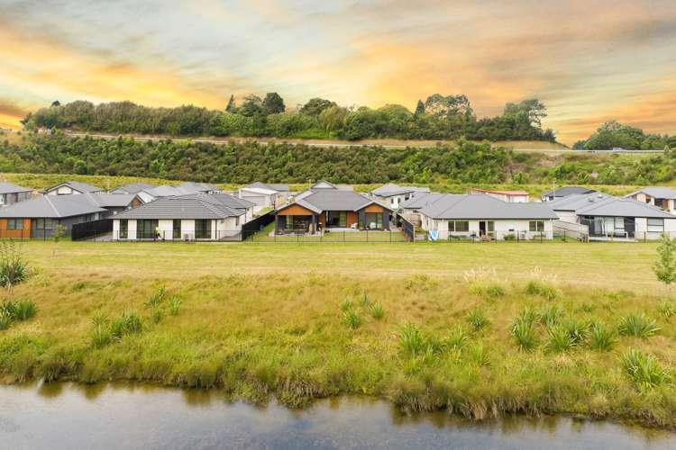 68 Pakanga Grove Pyes Pa_23