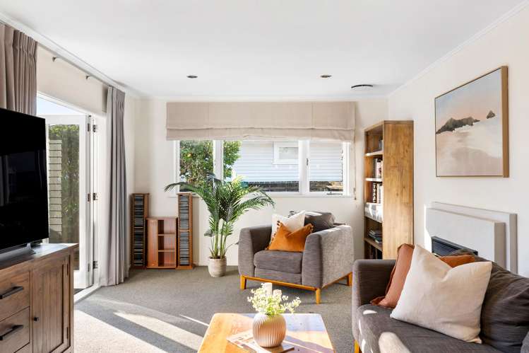 1/29 Seine Road Forrest Hill_5