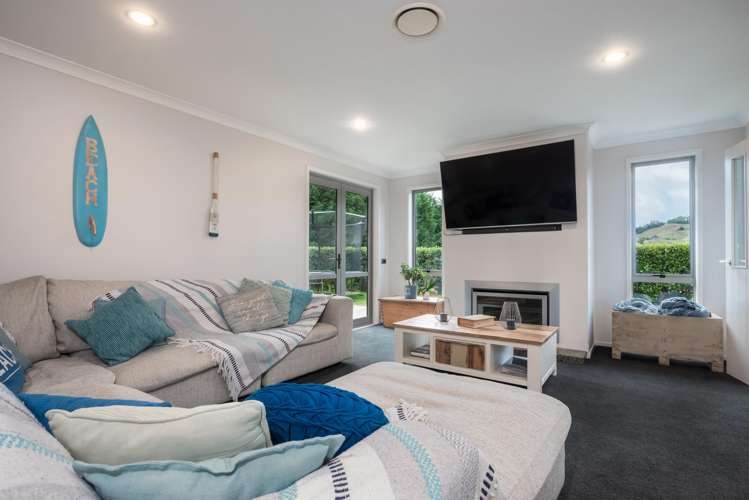 90 Dalmore Way Acacia Bay_16