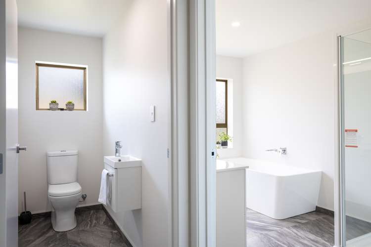 9 Fairview Place Westown_14