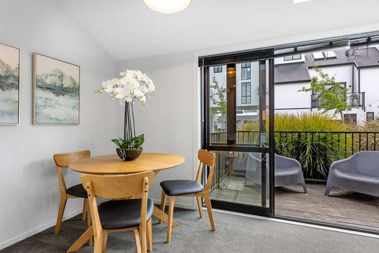 7/140 Office Road Merivale_6