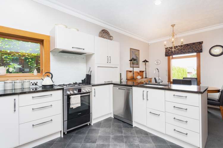 51 Clifton Street Windsor_8