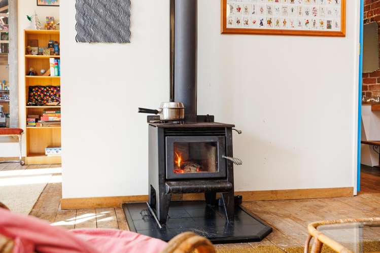 2898 Kimbolton Road Kimbolton_16