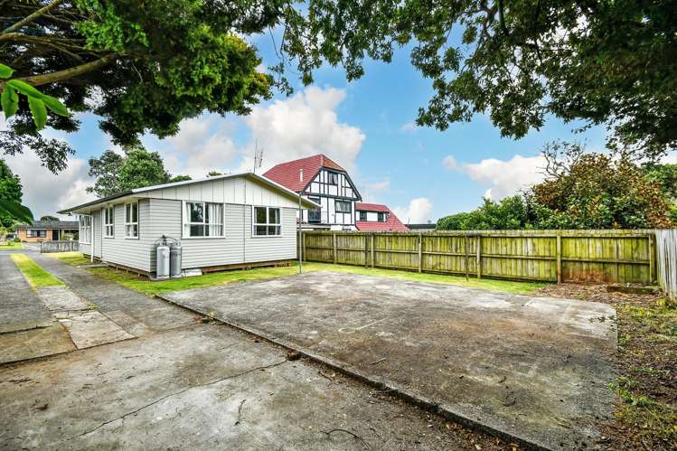 15 Racecourse Road Waiuku_1