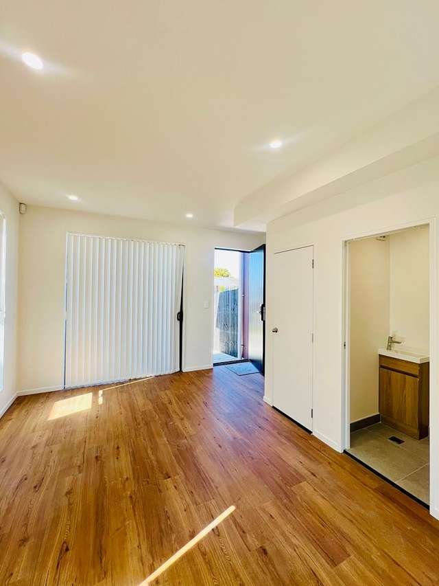 Address withheld New Lynn_4