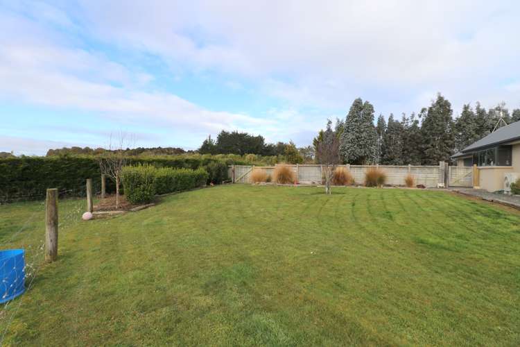 121 Mason Road Seaward Bush_32