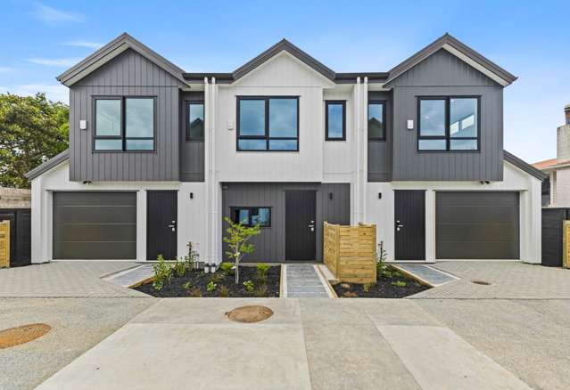 Effortless Modern Living - Stylish 2 Bed Home