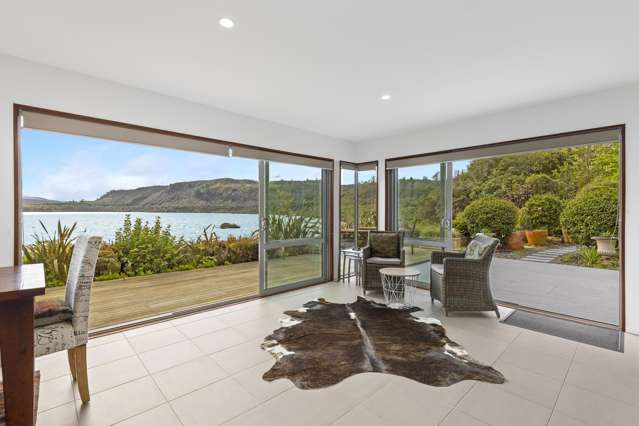 26 Whakamoenga Point Acacia Bay_2