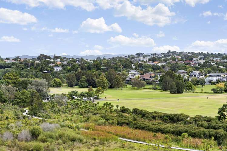 99 and 99A Exmouth Road Northcote_12