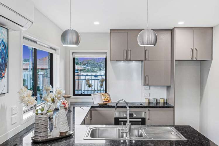 14 Mataoho Lane Mangere East_6