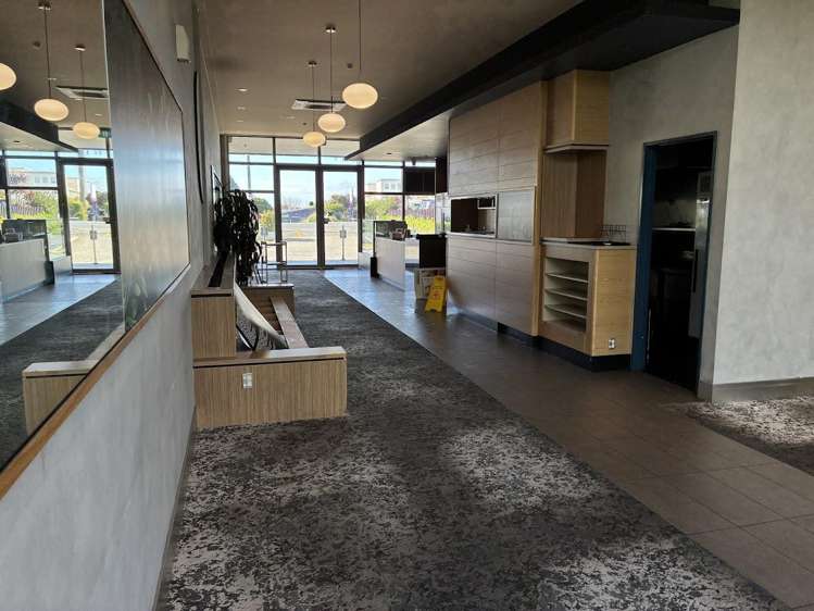 Retail 1/288 Lincoln Road Henderson Valley_7
