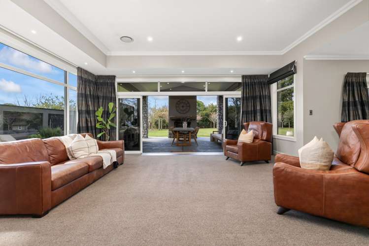 1097 Queen Street East Levin_29