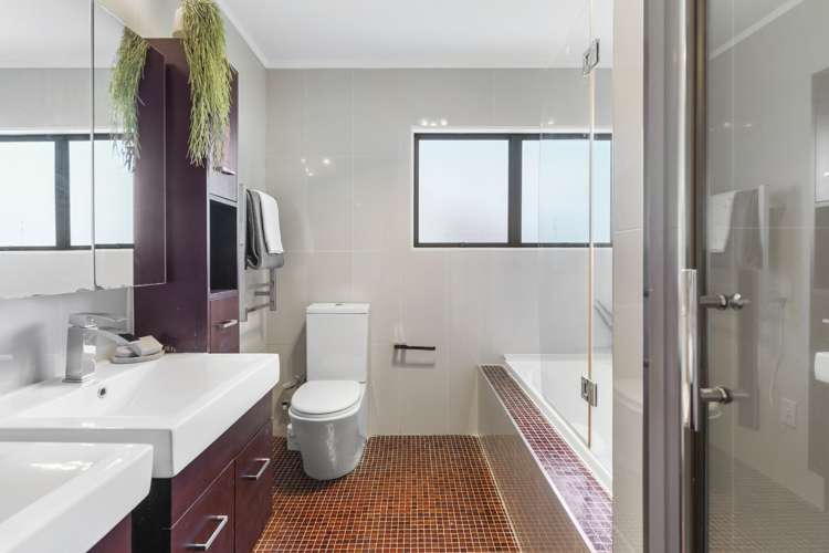 1/176 Norman Lesser Drive Saint Johns_11