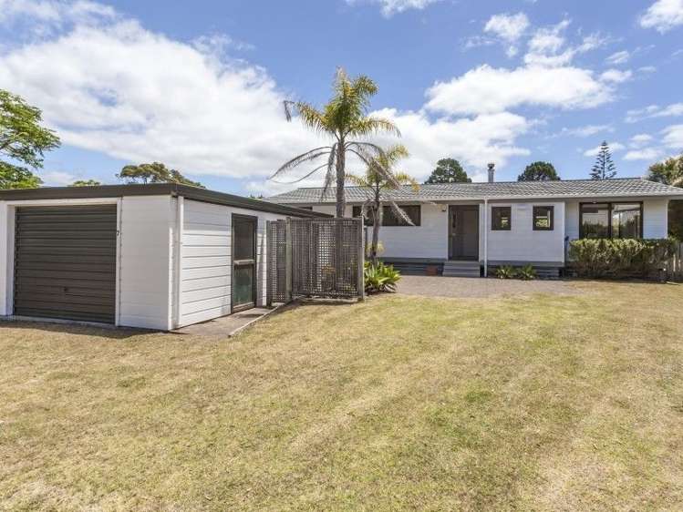 7 Courtney Close Pauanui_24