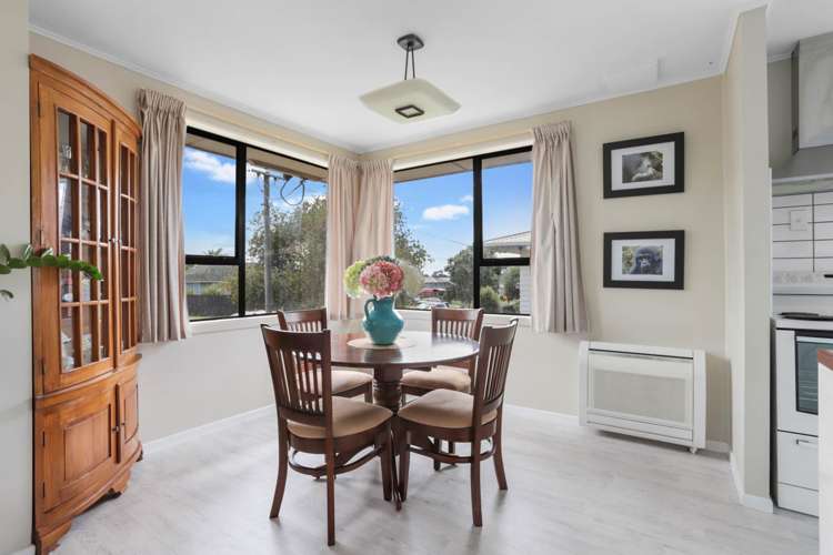 7 Cobham Crescent Kelston_18