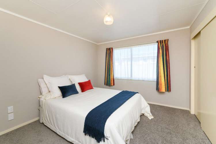 3B Denbigh Square Feilding_7