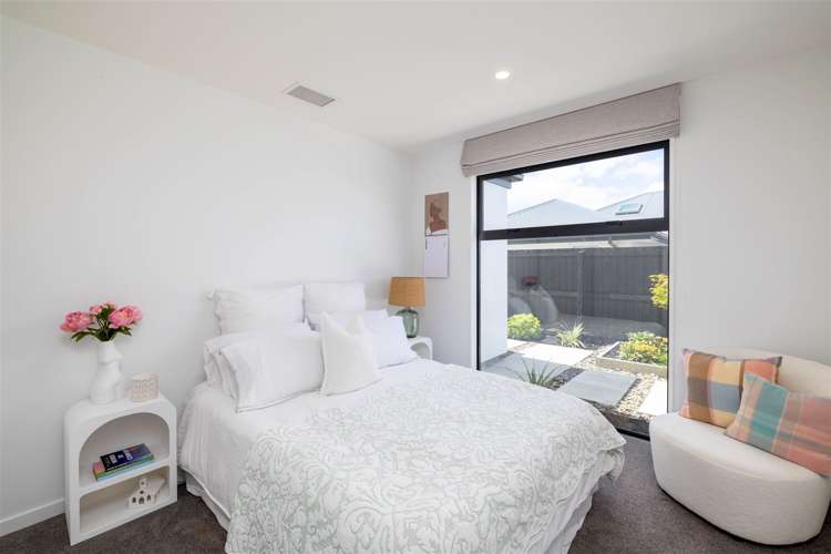 9 Russ Drive Lincoln_14