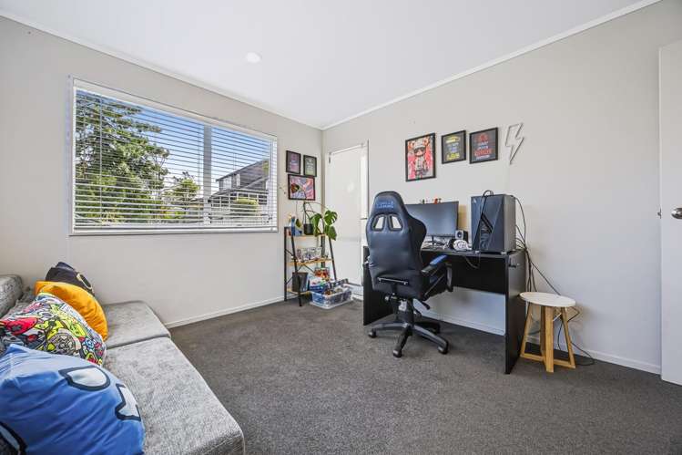 32 Springtime Crescent Stanmore Bay_12
