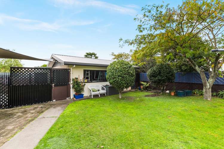 23 Breadalbane Road Havelock North_10