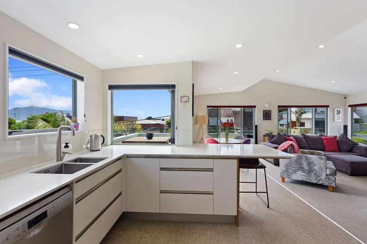 4 Tahi Road Paraparaumu Beach_1