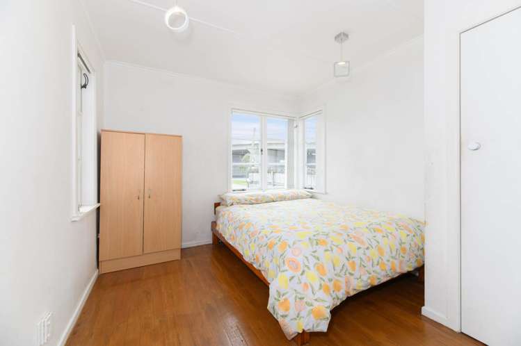 70 Melrose Road Mt Roskill_10