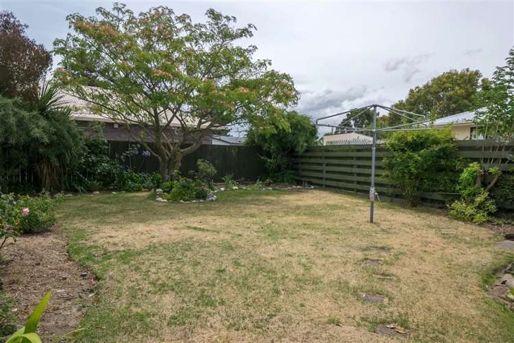 2/38 Burleigh Road Redwoodtown_17