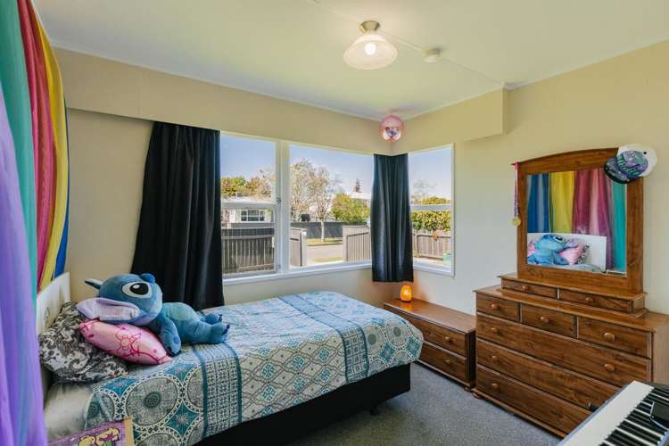 7 Lockhart Avenue Milson_13