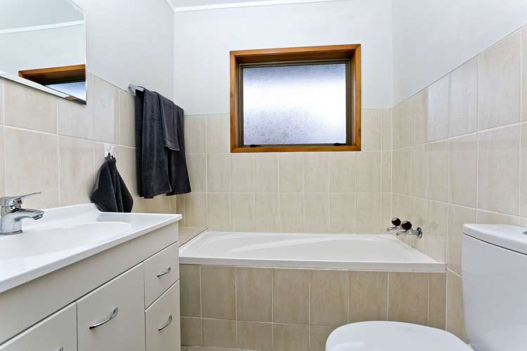 1/9 Elderwood Lane Belmont_13