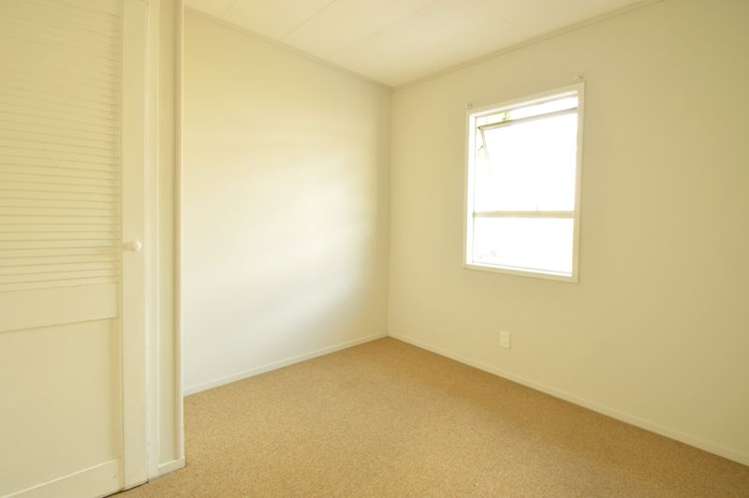 66 Peverill Crescent Papatoetoe_5