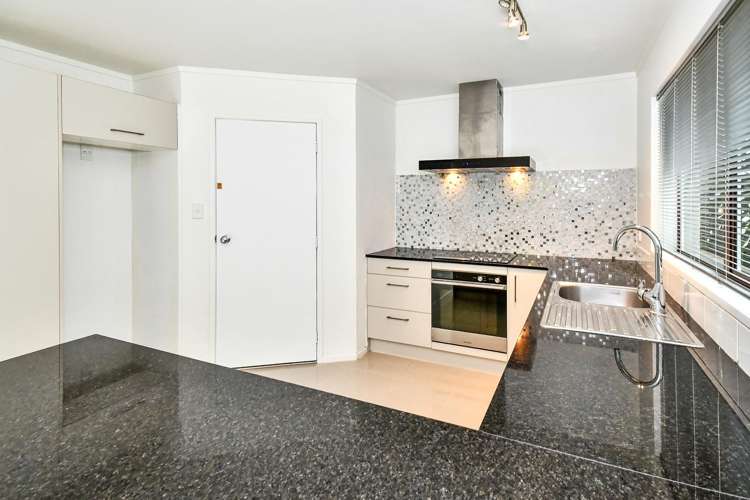 15 Honey Place Manurewa_1